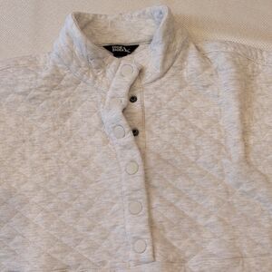 Eddie Bauer Women's Light Gray Quilted Pullover